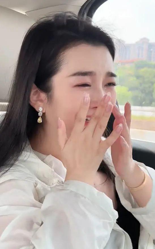 孩子没保住，官宣离婚，老公10天后找新欢…