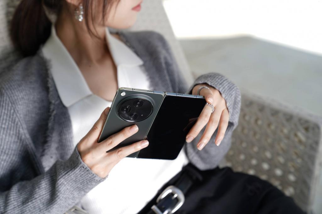 现在，重新认识一下折叠屏手机