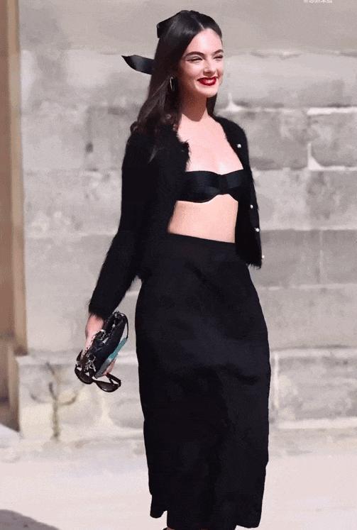 19岁球花女儿越变越美，新恋情曝光，男朋友好帅太养眼了