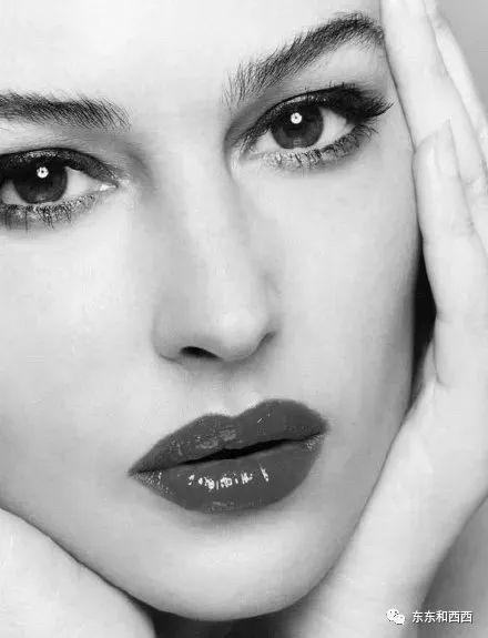 19岁球花女儿越变越美，新恋情曝光，男朋友好帅太养眼了