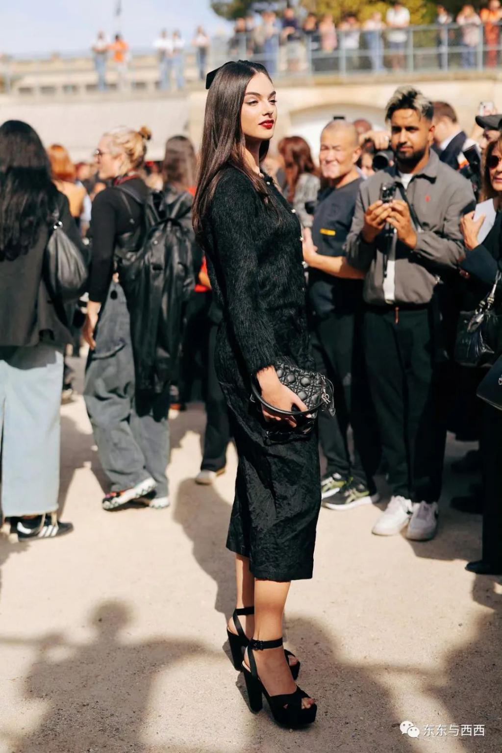 19岁球花女儿越变越美，新恋情曝光，男朋友好帅太养眼了