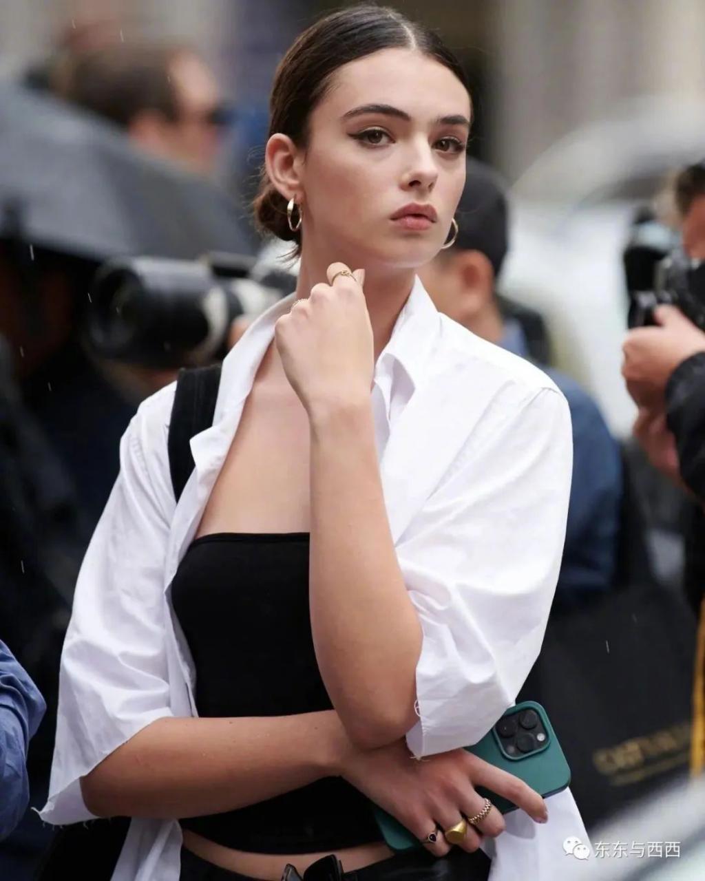 19岁球花女儿越变越美，新恋情曝光，男朋友好帅太养眼了