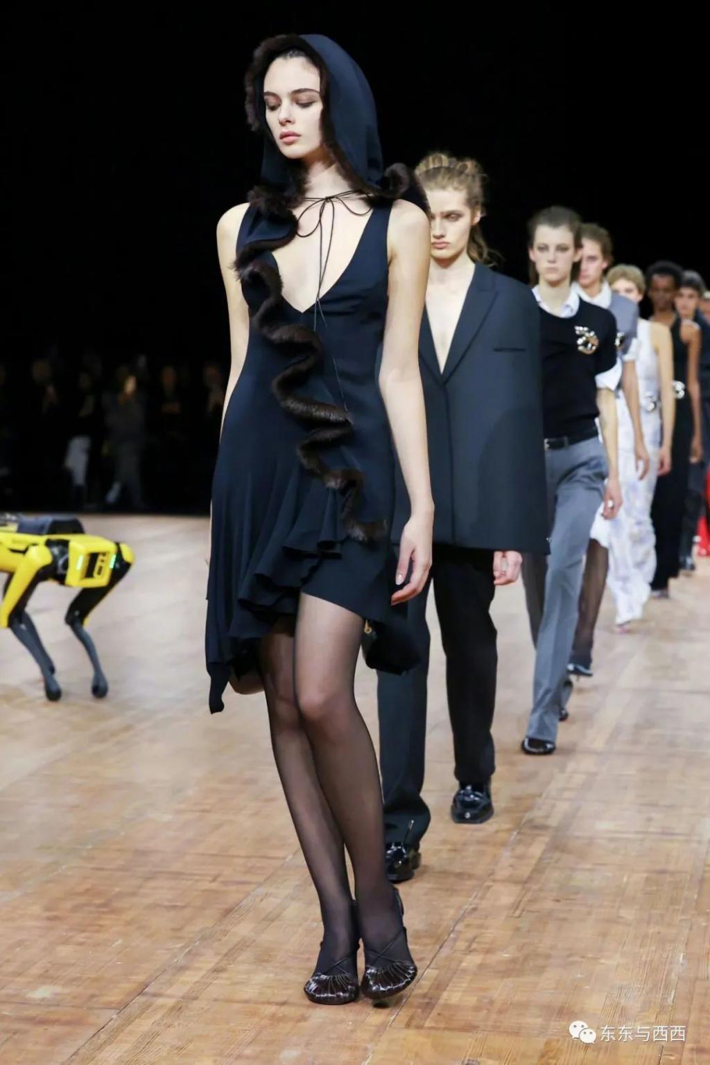 19岁球花女儿越变越美，新恋情曝光，男朋友好帅太养眼了