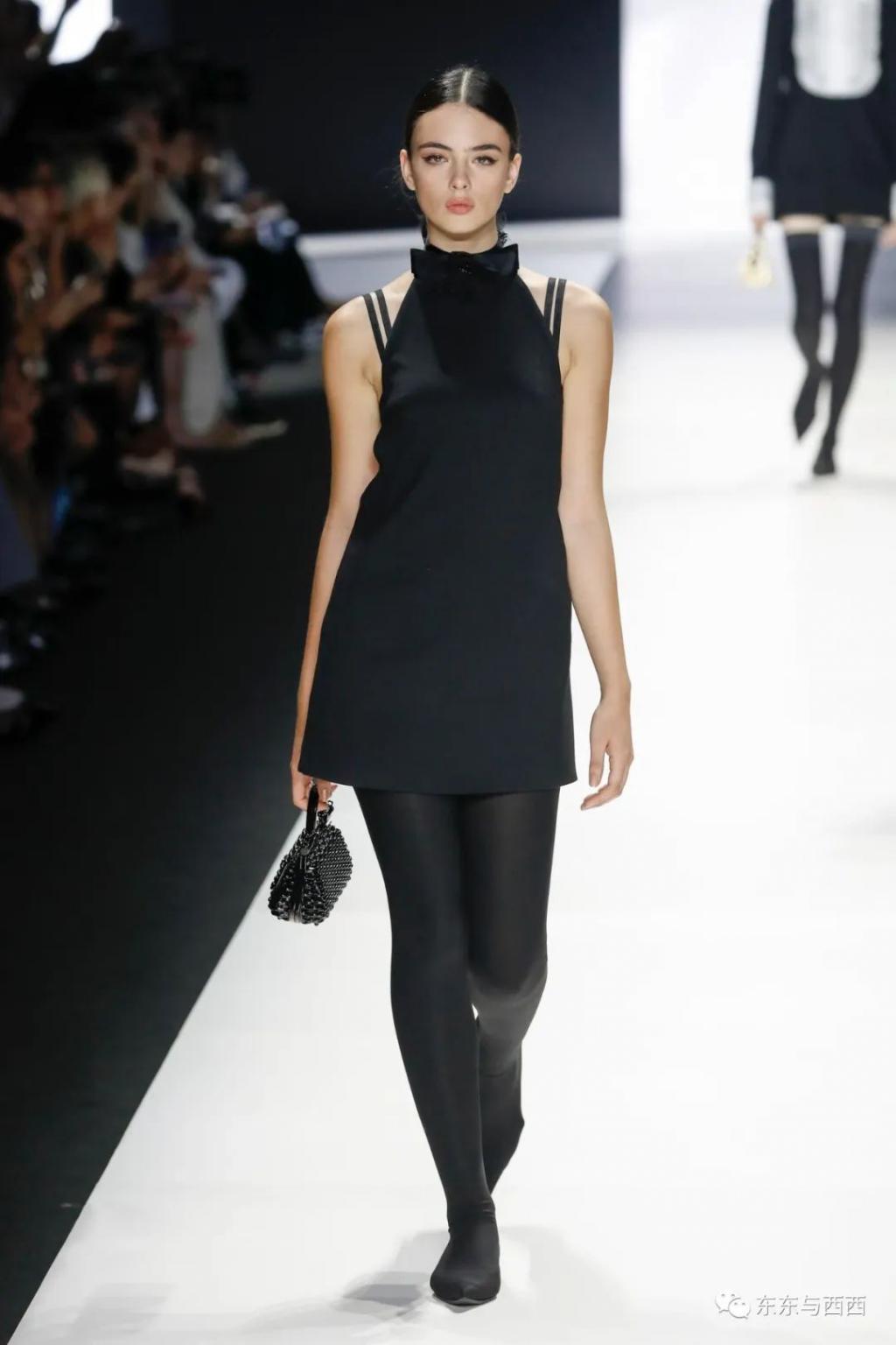 19岁球花女儿越变越美，新恋情曝光，男朋友好帅太养眼了