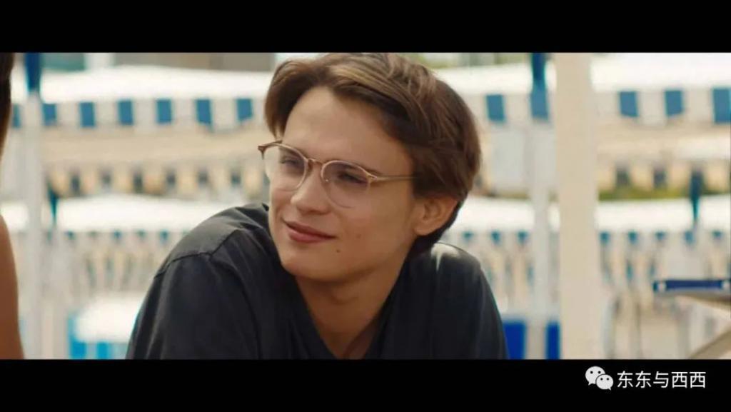 19岁球花女儿越变越美，新恋情曝光，男朋友好帅太养眼了