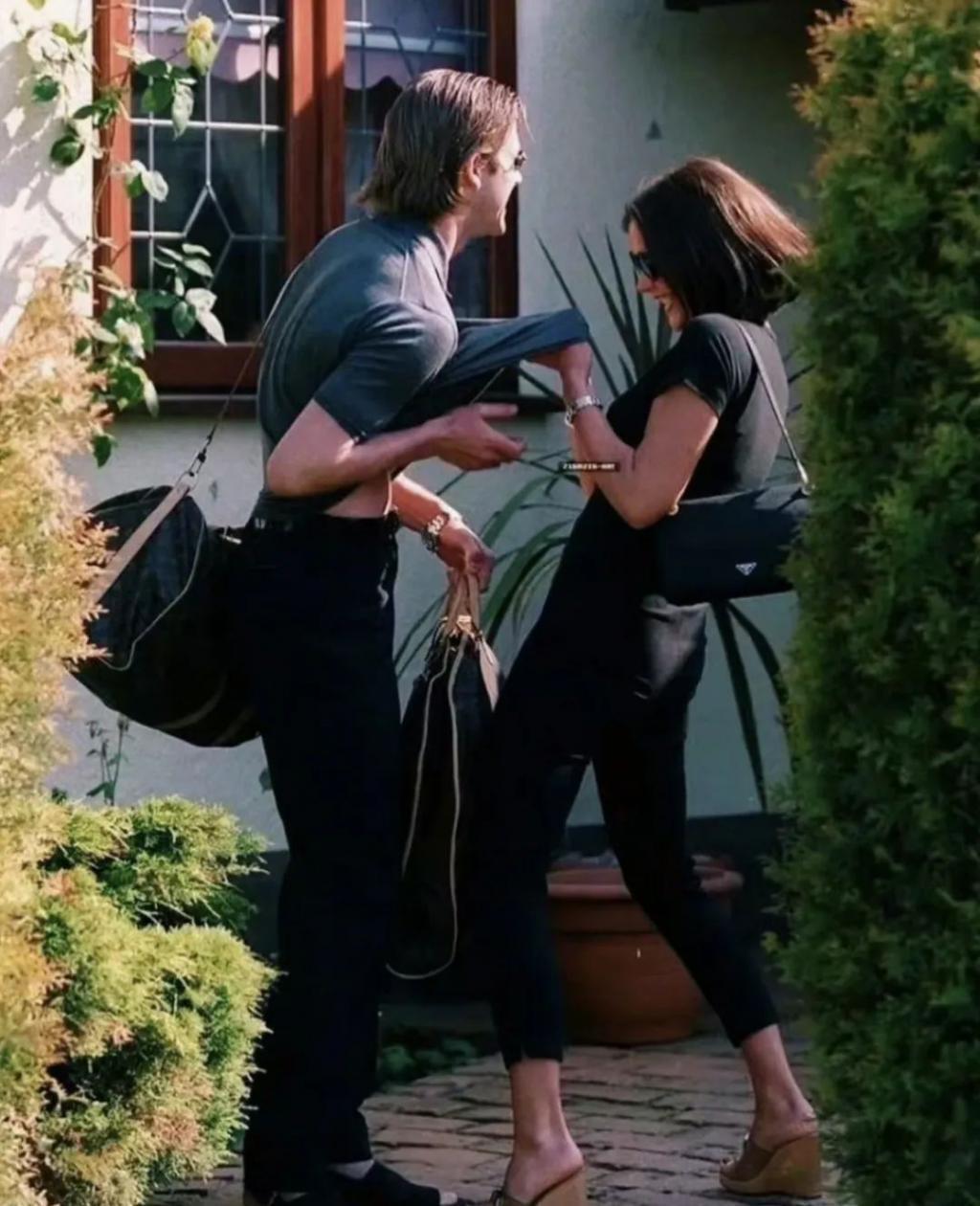 谁偷走了维多利亚的微笑