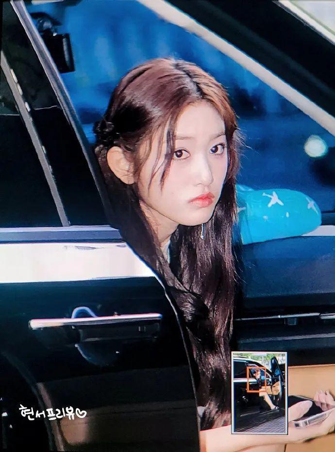 女爱豆回校遭霸凌？她明明什么也没做错啊