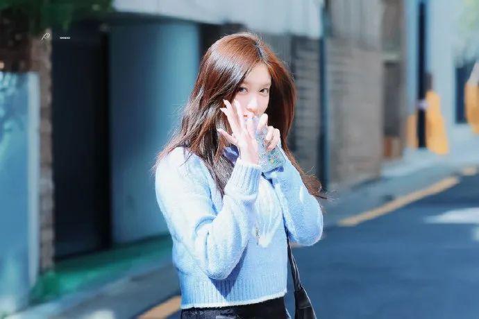 女爱豆回校遭霸凌？她明明什么也没做错啊