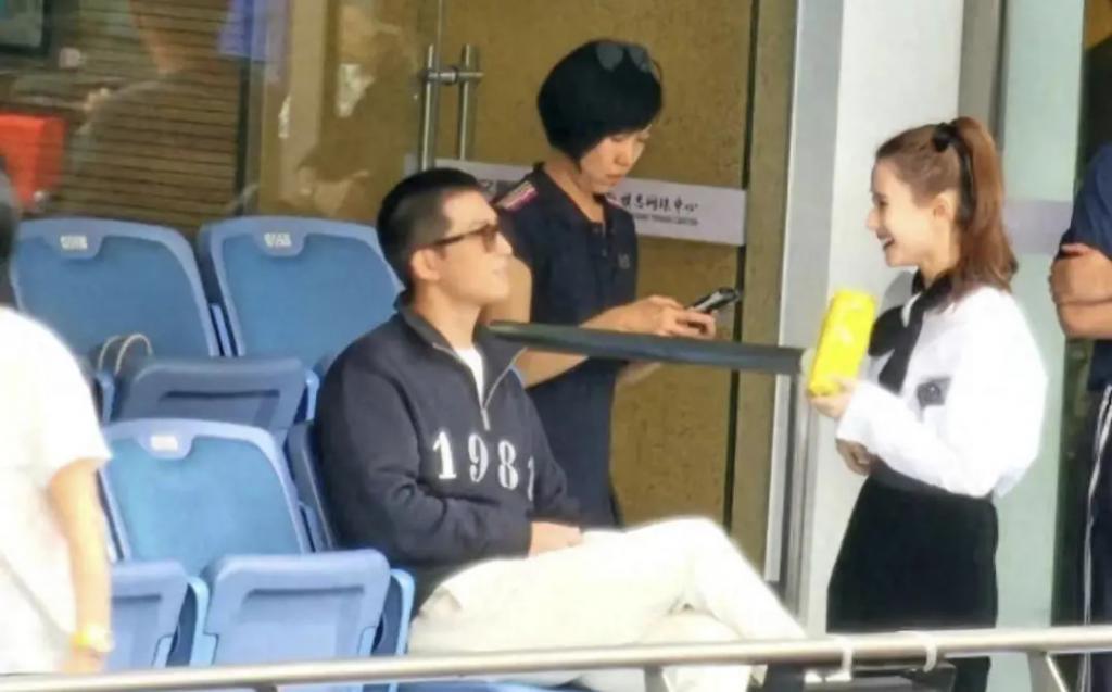 好久不见文咏珊了？原来她和老公这么甜？