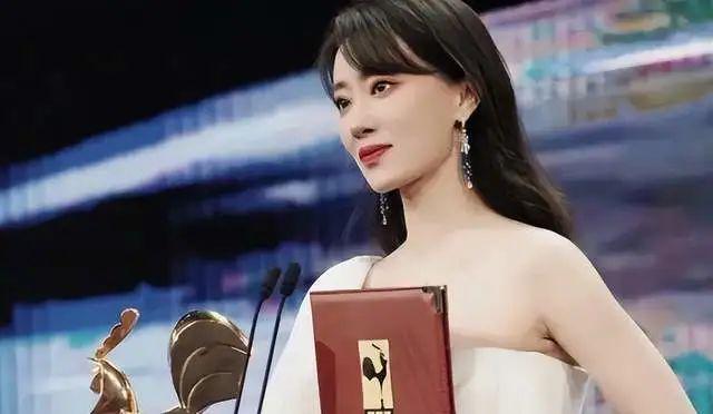 喜剧演员出身的她，破圈，真的值吗？