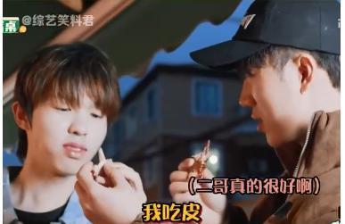 救命，谁教她这么炒作的？