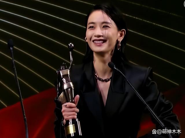 刘雅瑟为流浪动物发声，呼吁停止捕杀，网友怒斥只会动嘴