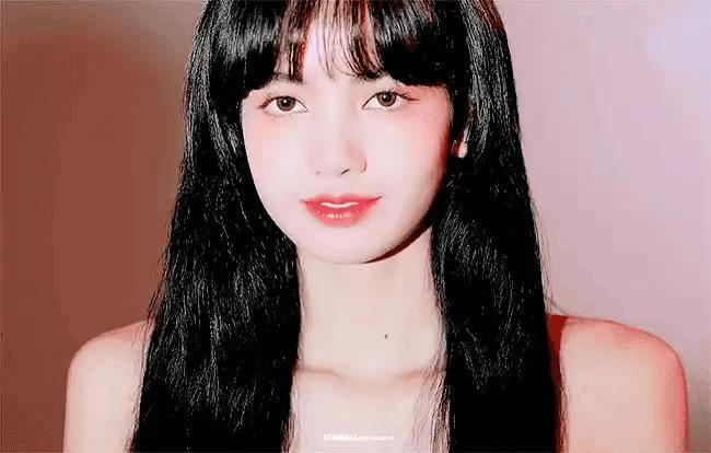 她现在的脸，怎么这么吓人了？