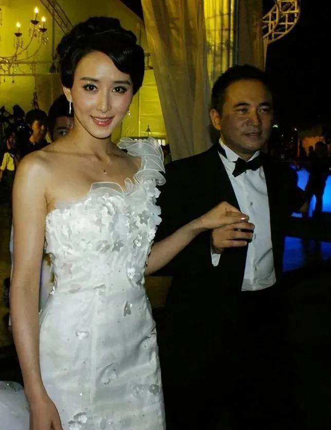 嫁150亿豪门被逼节俭，因复出和婆家吵翻，相夫教子灵气全无？