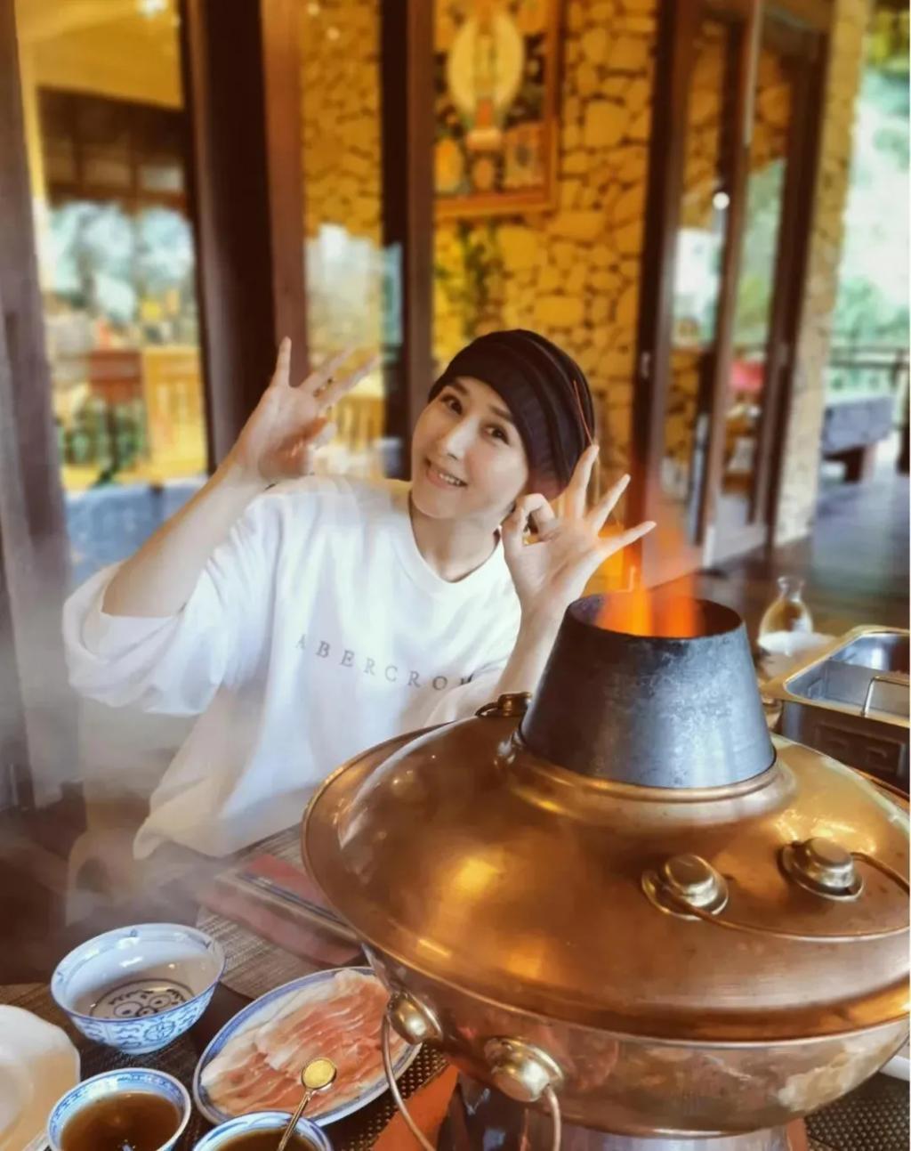 嫁150亿豪门被逼节俭，因复出和婆家吵翻，相夫教子灵气全无？