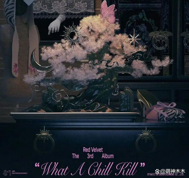 不伦不类！韩国女团偷文化闹出大笑话，回归海报直接用中式供桌