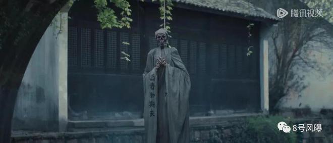 悬疑感拉满了，但他们一出来就出戏？