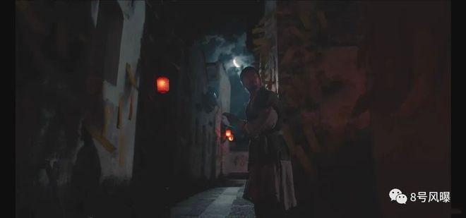 悬疑感拉满了，但他们一出来就出戏？