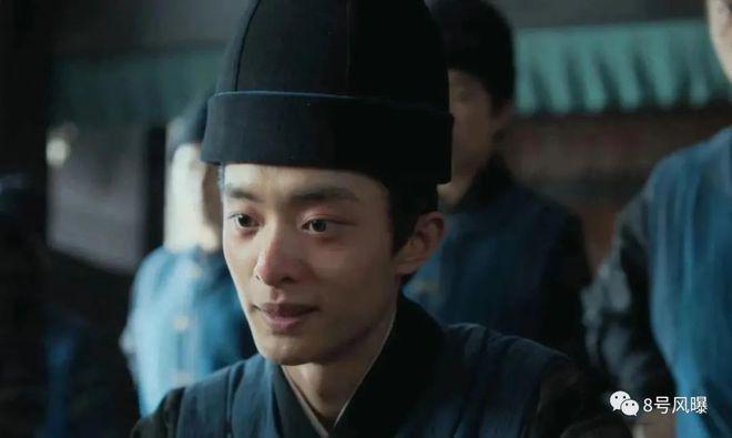 悬疑感拉满了，但他们一出来就出戏？