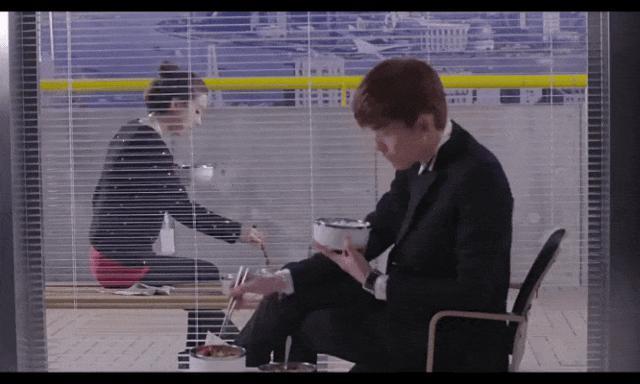 张翰没救了,他新剧里更油了