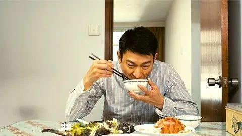 张翰没救了,他新剧里更油了