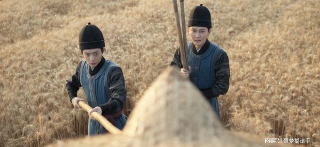 悬疑剧又出王炸！才播两集好评一片，老戏骨演技令人拍案叫绝