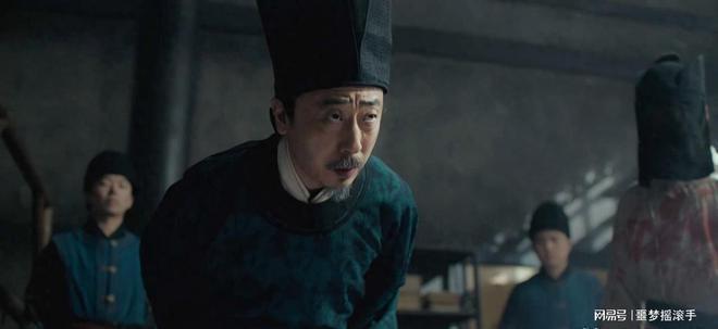 悬疑剧又出王炸！才播两集好评一片，老戏骨演技令人拍案叫绝