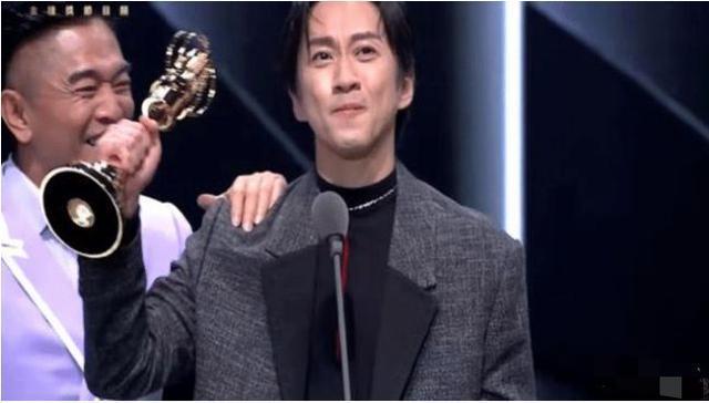 陈汉典获奖感谢小S蔡康永，打拼18年这一奖项终于来到手中