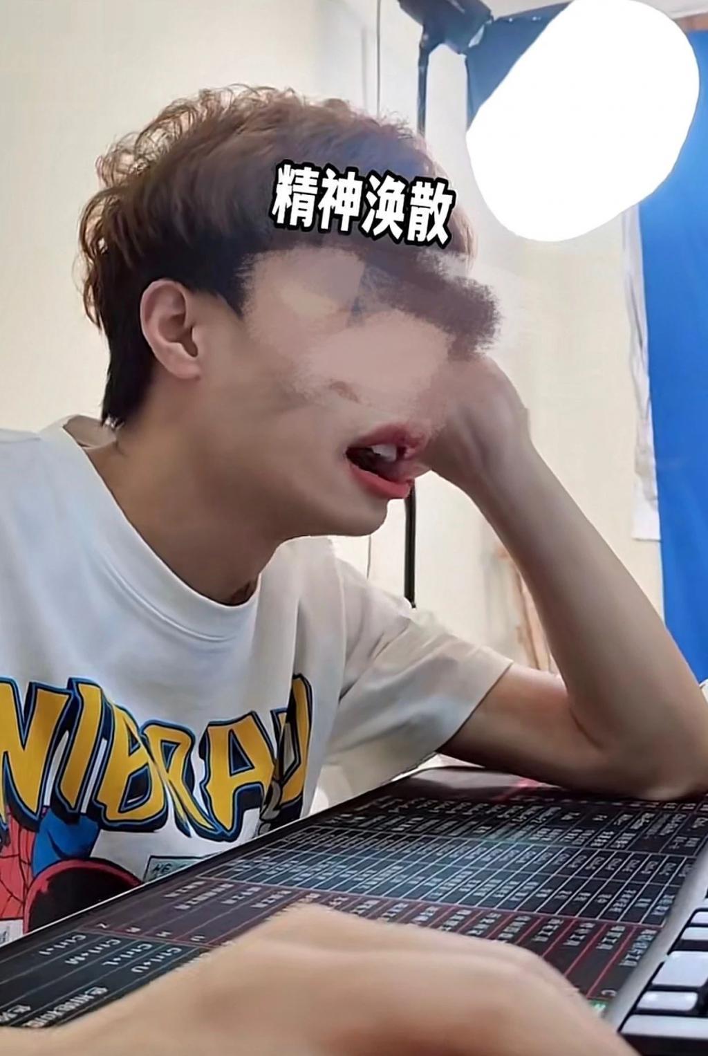 “没错 对的”……会接话月薪8K起？直播捧哏火了