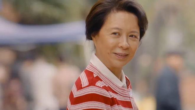 贾玲骗了大家，《你好，李焕英》的决胜牌，根本不是母女情