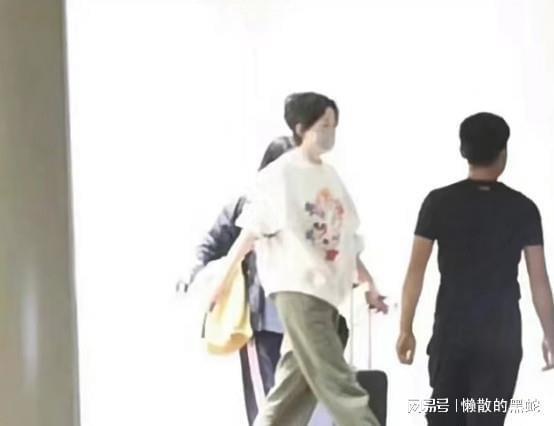 真假？曝王菲生子谢霆锋求婚, 久违露面变化大