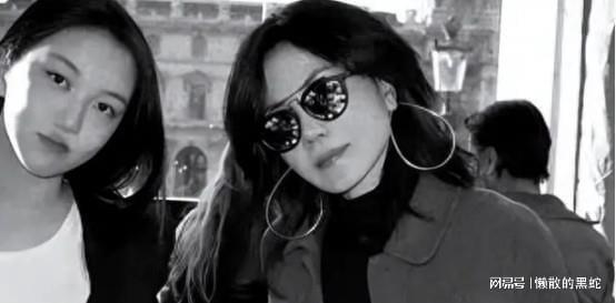 真假？曝王菲生子谢霆锋求婚, 久违露面变化大