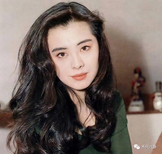 怎么还有人质疑她整容啊？！