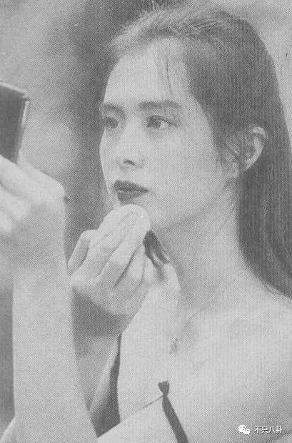 怎么还有人质疑她整容啊？！