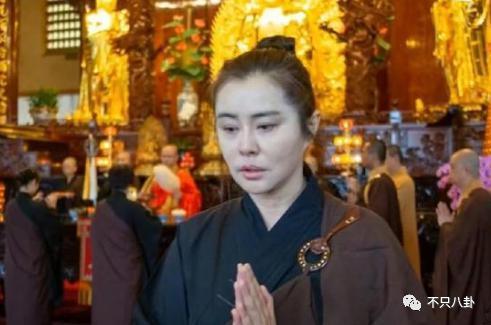 怎么还有人质疑她整容啊？！