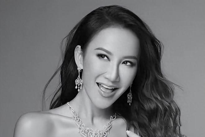 王泽鹏现身纪念园悼念李玟：老师，我来看您了