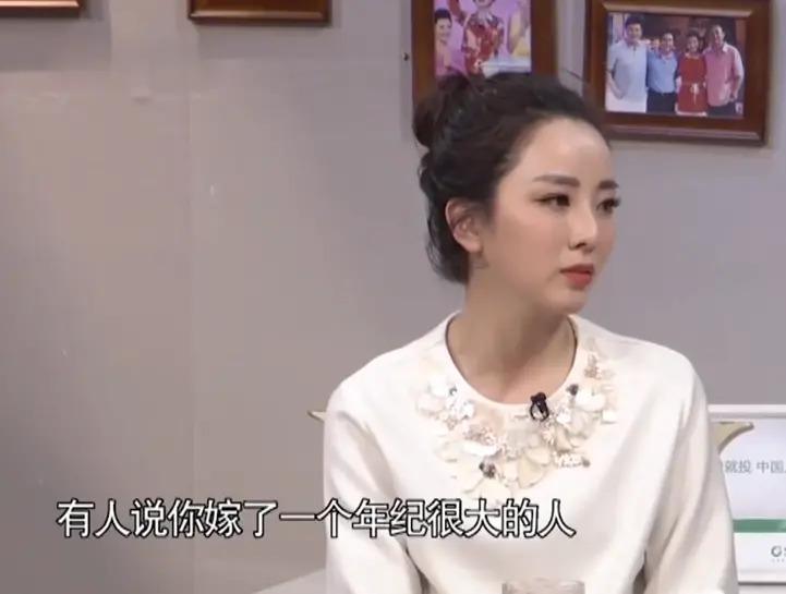 李思思宣布从央视离职，没嫁60岁富豪！