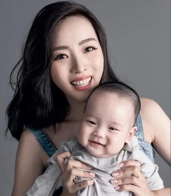李思思宣布从央视离职，没嫁60岁富豪！