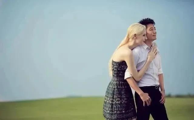 好久不见撒贝宁啦，一家四口好幸福呀