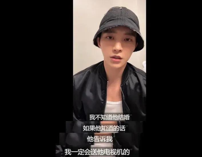怎么会有人在娱乐圈里搞纯爱啊…