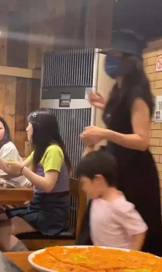 汪峰章子怡被曝离婚，知情人透露两人分割35亿财产