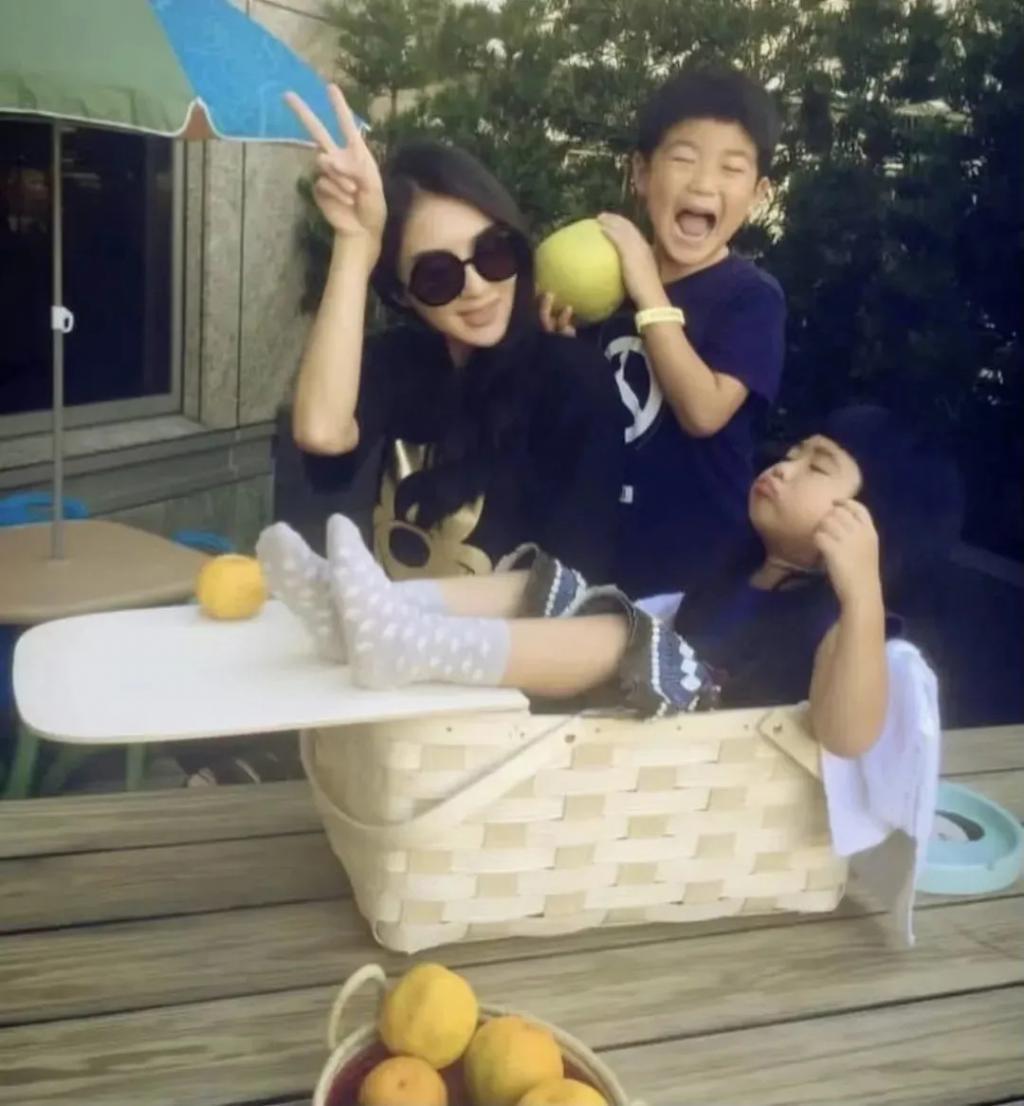 还记得曹格和吴速玲的儿子Joe吗？男高版李钟硕？