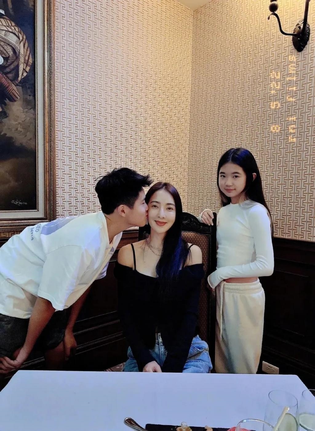 还记得曹格和吴速玲的儿子Joe吗？男高版李钟硕？