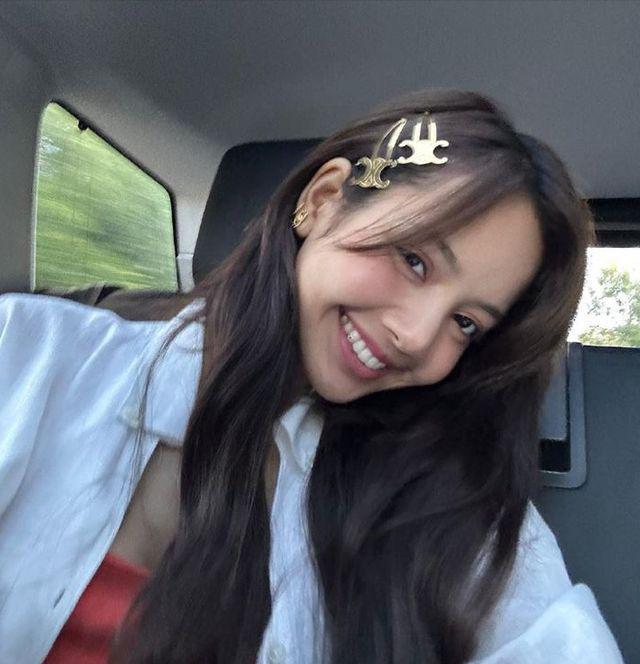 Lisa上热搜洗白被骂翻！滤镜破灭被嘲又黑又丑