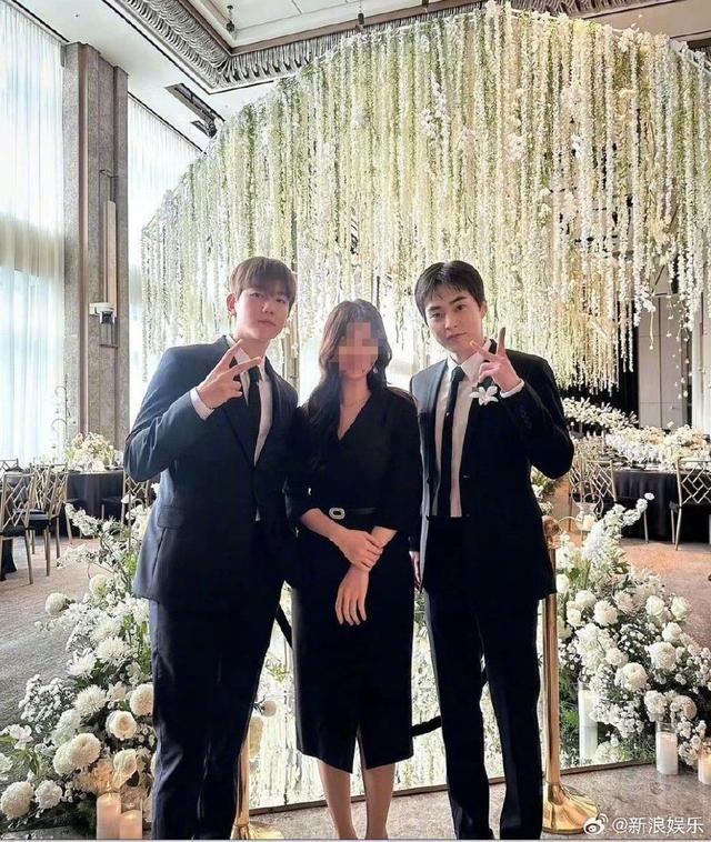 金钟大举行婚礼妻子正脸首曝光 EXO边伯贤金珉锡也出席