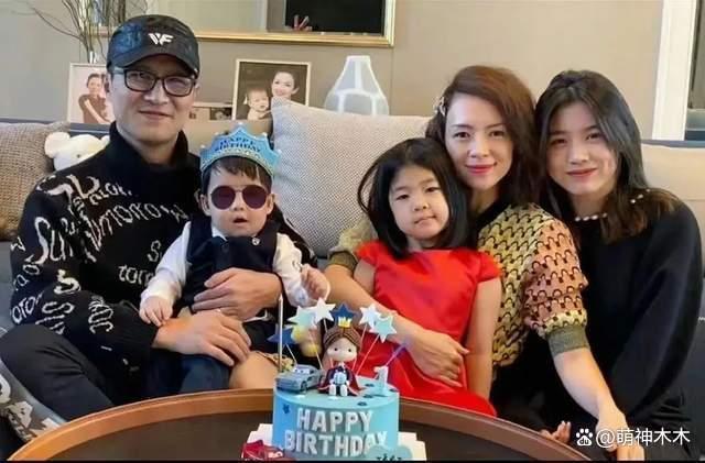 章子怡汪峰被爆离婚，曝男方出轨嫩模，工作人员拒绝回应