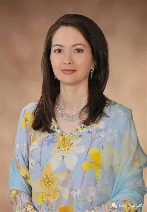拖8年才成最美王后？亚洲王室还有这么不同的高颜值一家人？