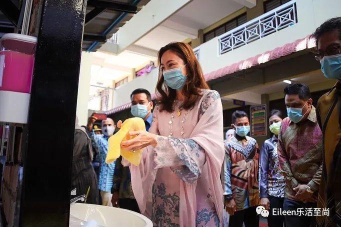拖8年才成最美王后？亚洲王室还有这么不同的高颜值一家人？
