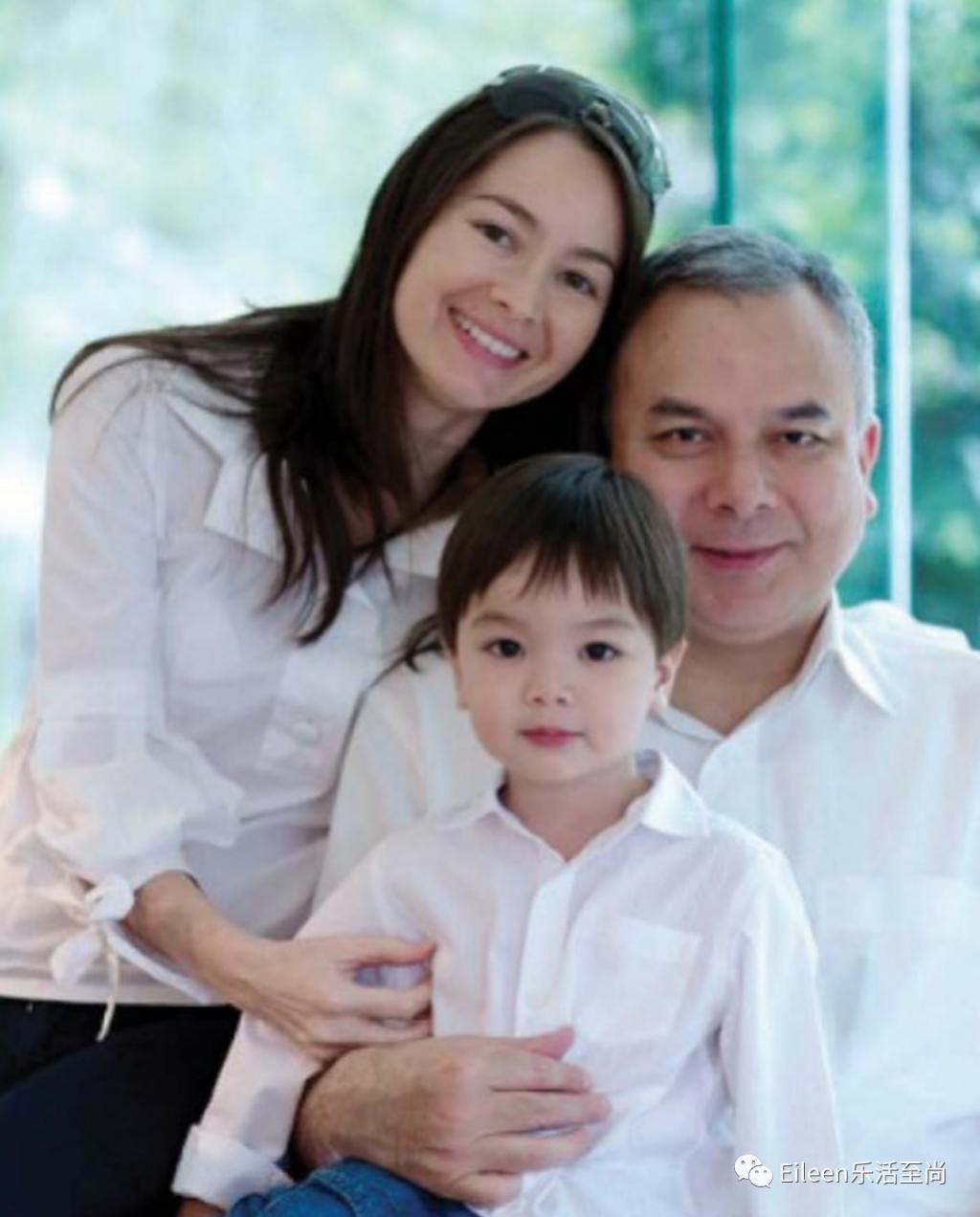 拖8年才成最美王后？亚洲王室还有这么不同的高颜值一家人？
