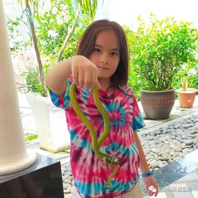 拖8年才成最美王后？亚洲王室还有这么不同的高颜值一家人？